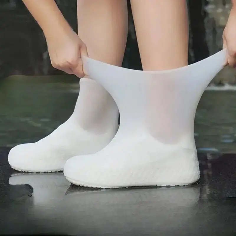 再利用可能な滑り止め防水レインシューカバー 1セット シリコ - Sneaker Protector のレビューと価格
